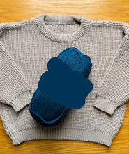 Cargar imagen en el visor de la galería, Sweater Name