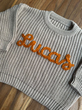 Cargar imagen en el visor de la galería, Sweater Name