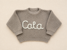 Cargar imagen en el visor de la galería, Sweater Name