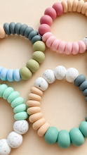 Cargar imagen en el visor de la galería, Mordillo Gummy