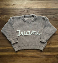 Cargar imagen en el visor de la galería, Sweater Name